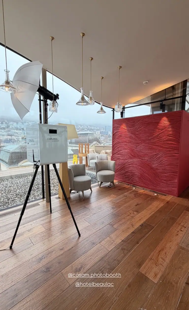 Photobooth et fond personnalisé à l'Hôtel Beau-Lac de Neuchâtel